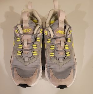 Nike Big Kids Air Max 270 React